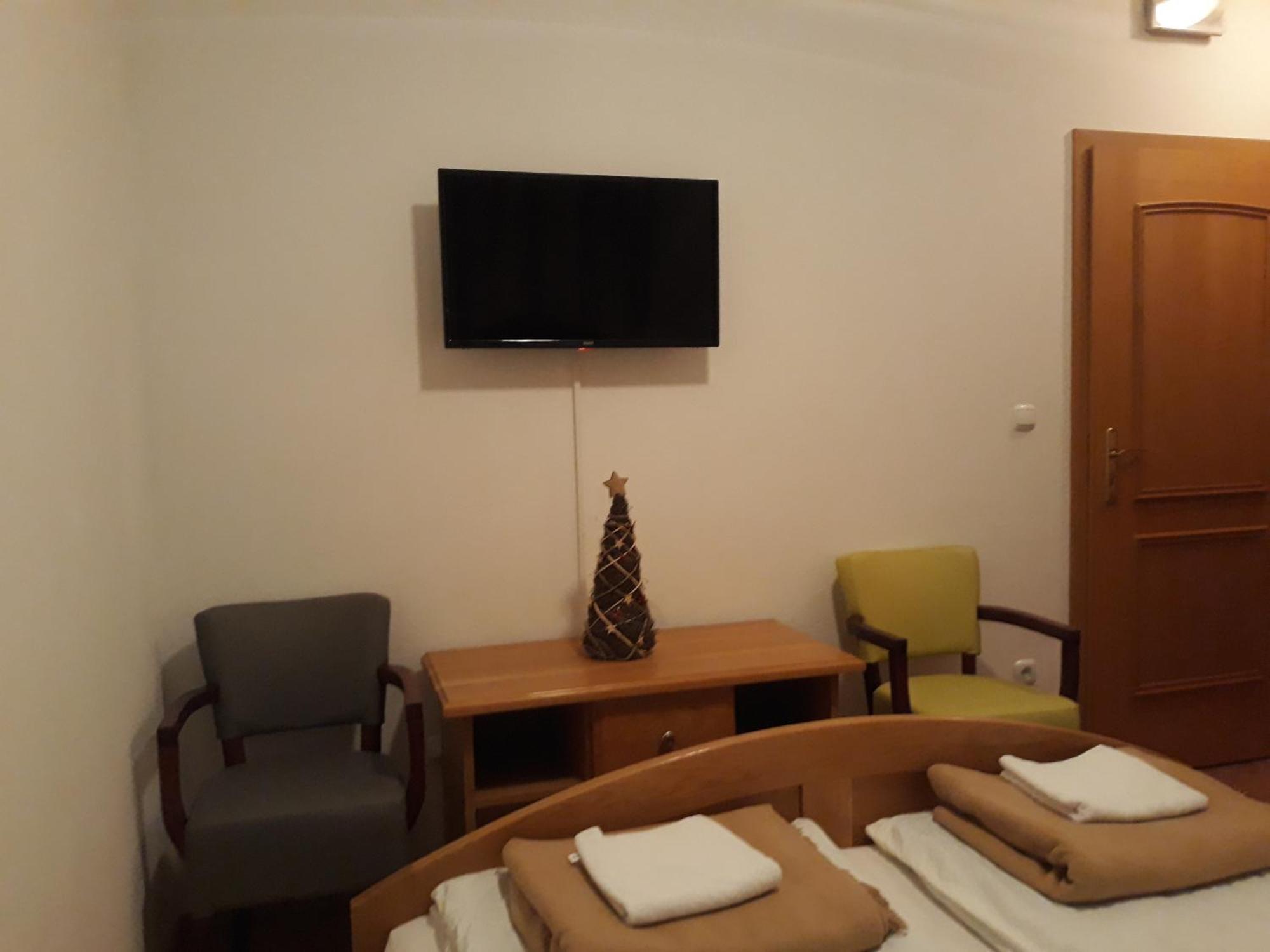 Gradska Kavana Guest House Kupres  Bilik gambar