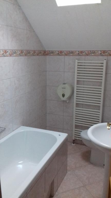Gradska Kavana Guest House Kupres  Luaran gambar
